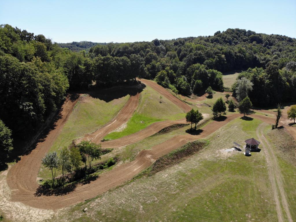 Land Park Karas65 i Karasov Breg u Kozarevcu
